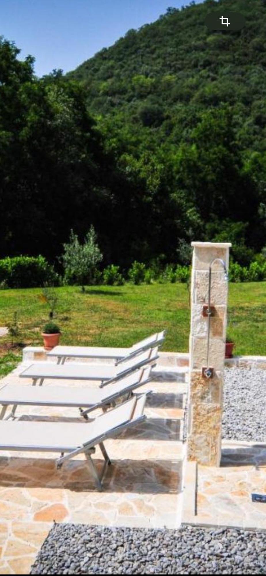 Studio Elena Tivat Luaran gambar